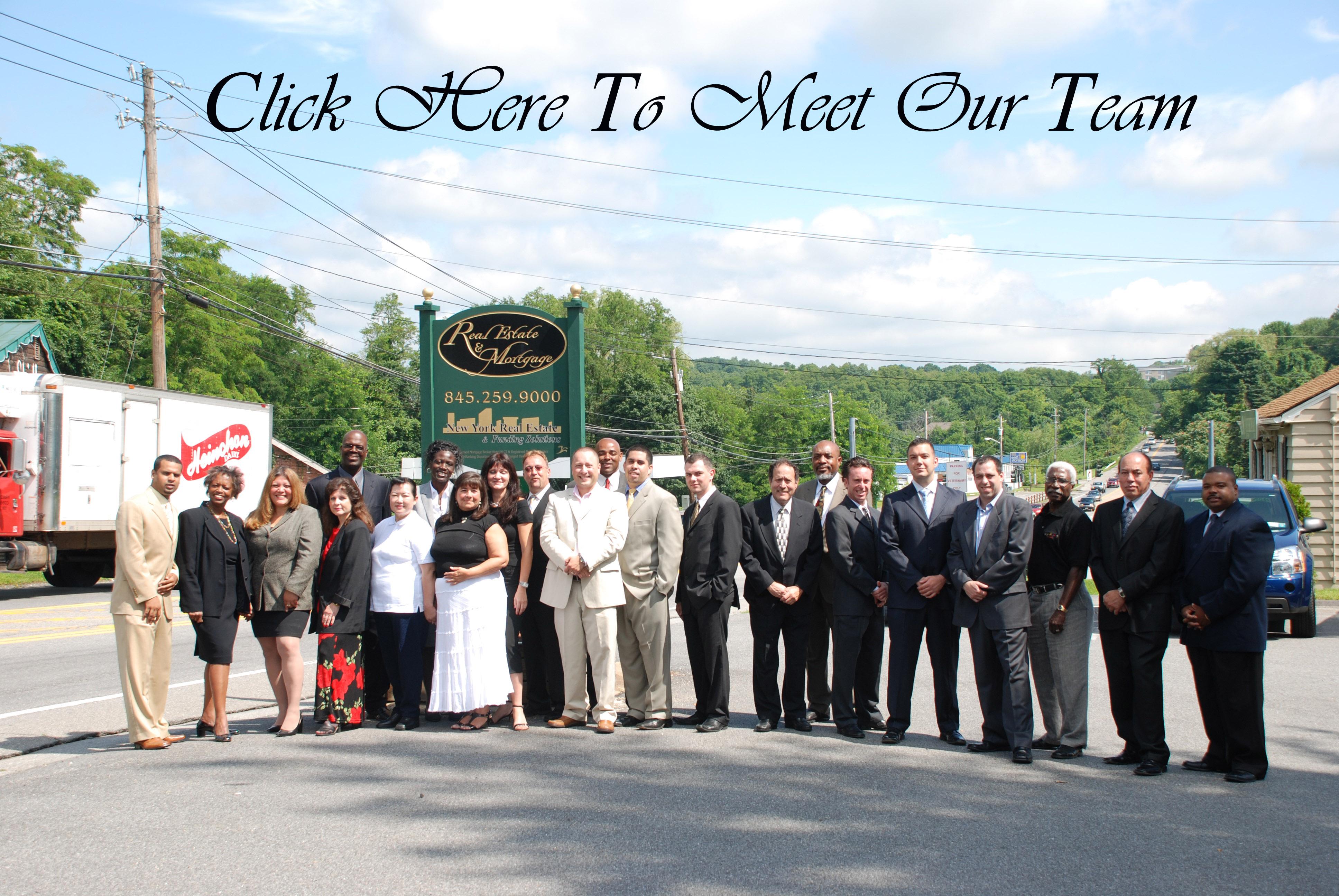  Meet Our Team